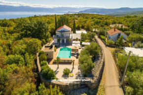 Villa 5 elements, Gostinjac